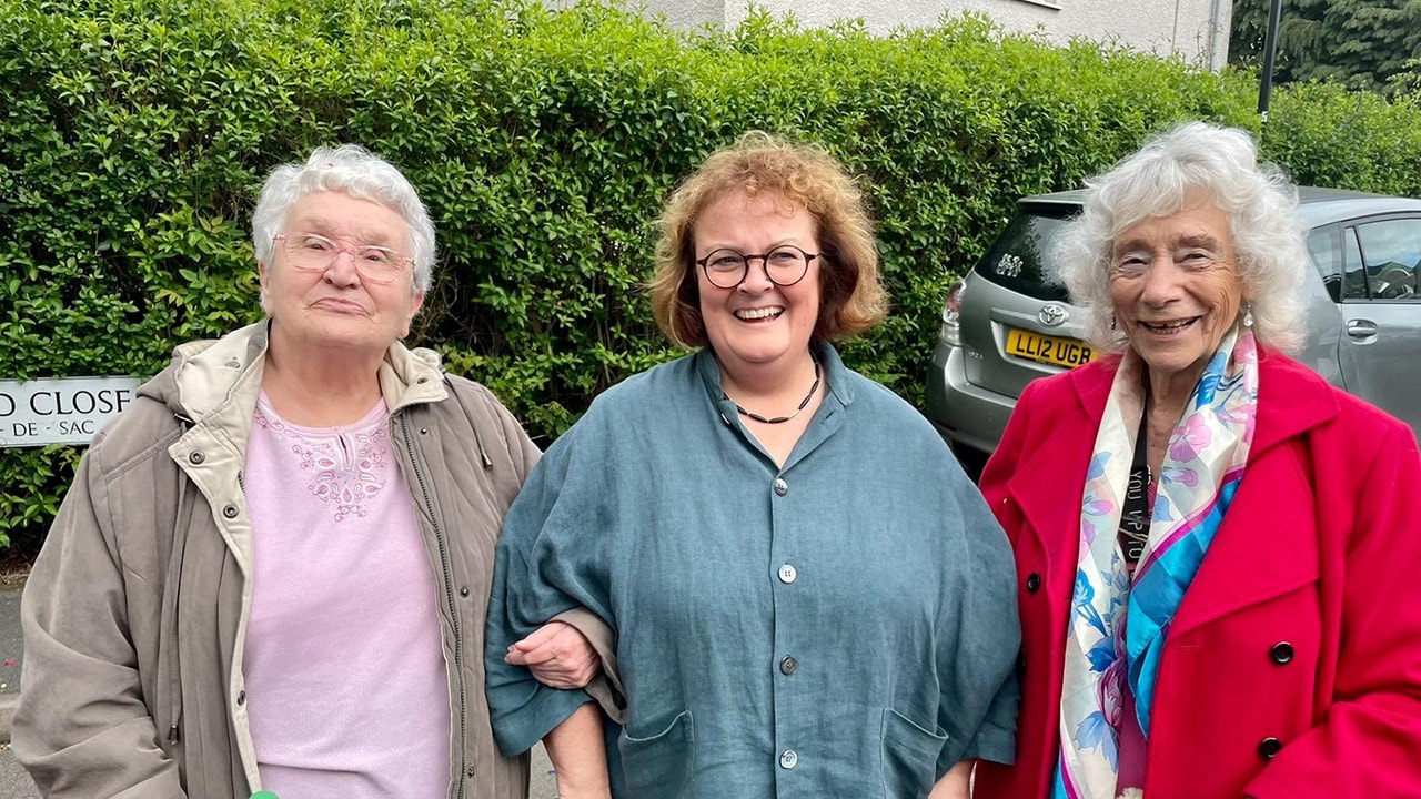 Clarion's Chief Executive, Clare Miller, meets local residents in Alum Rock