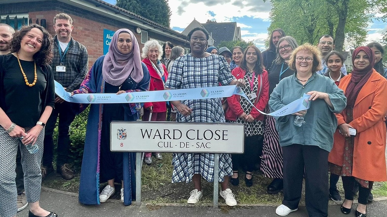 Cllr Sharon Thompson cuts the ribbon to mark Saheli Hub's move into the Alum Rock community centre